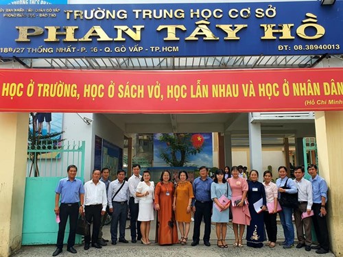 Giao lưu, trao đổi kinh nghiệm quản lý và giảng dạy hoạt động các Câu lạc bộ trong  trường học. 